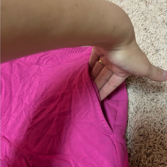 Old Navy Playa shorts S in dragonfruit - Picture 6 of 6